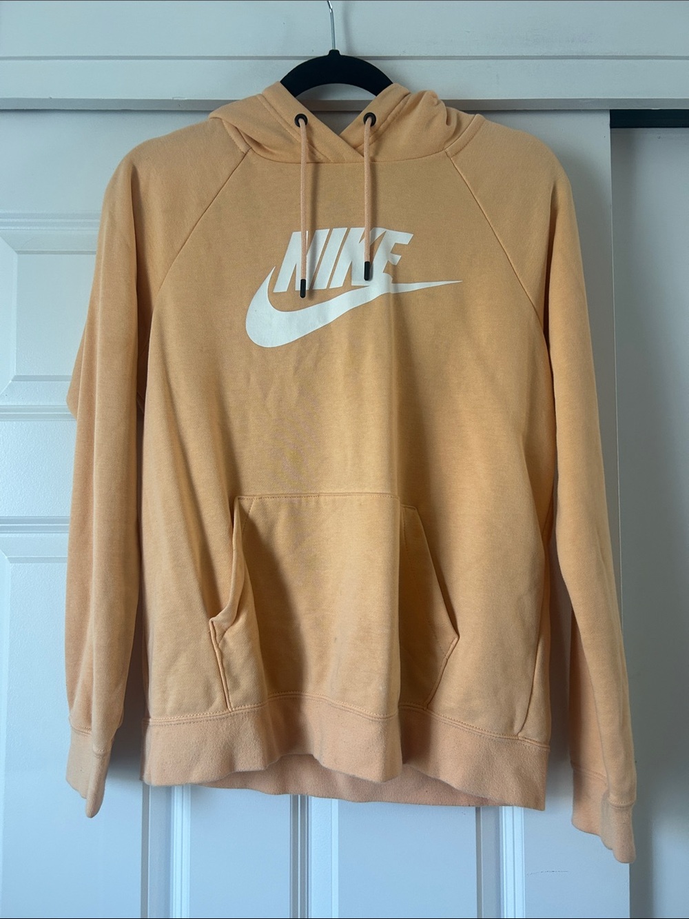 Nike Men's Peach/White Pullover Hoodie